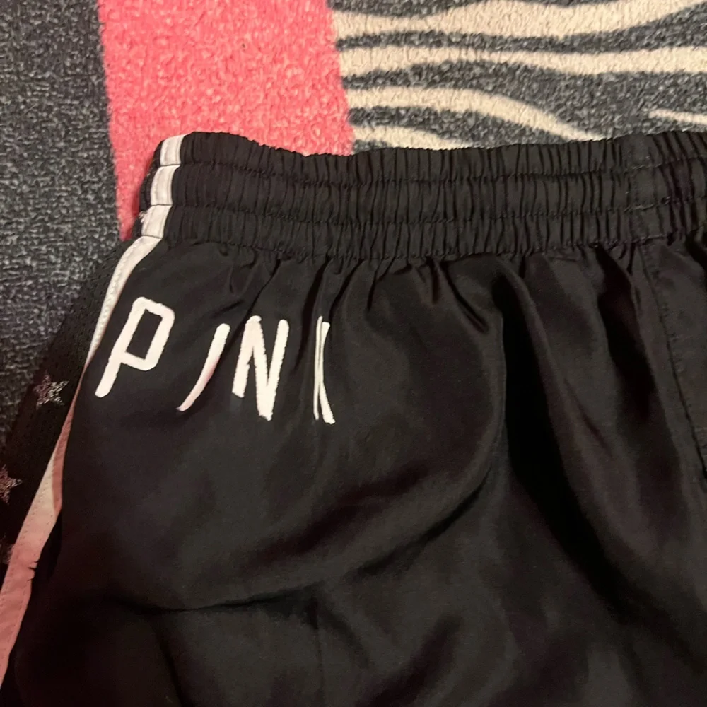 Vintage PINK Victoria's Secret Arizona Diamondbacks swim shorts - Picture 4 of 10